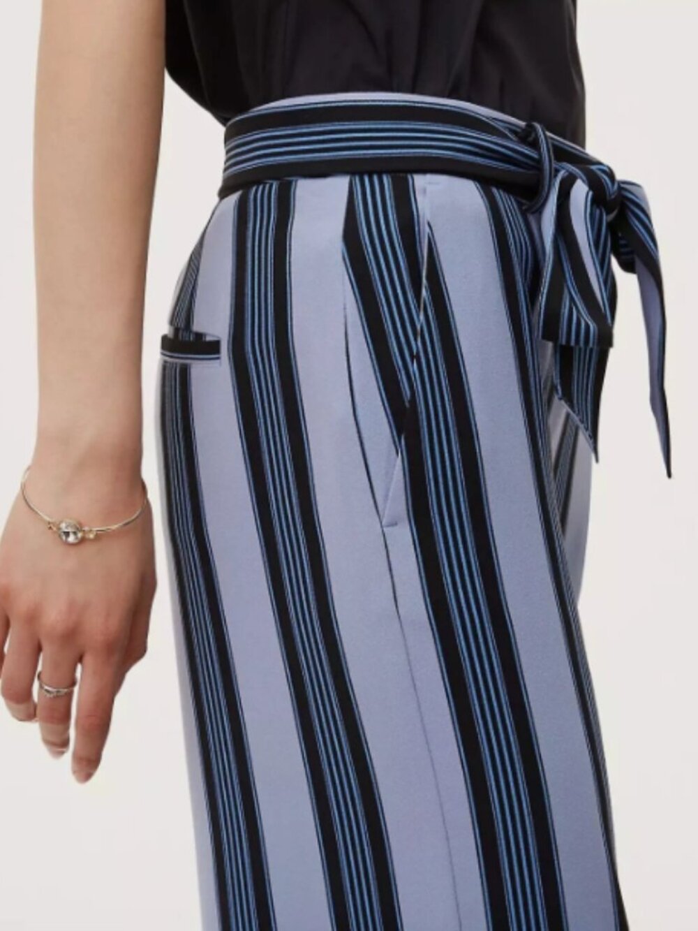 Ann Taylor Loft Blue and Black striped Wide Leg Pants with Belt Size 6 - Picture 3 of 10